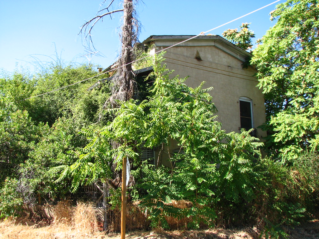 IOOF Hall, Chinese Camp, CA Built in 1870 and now almost t… Flickr