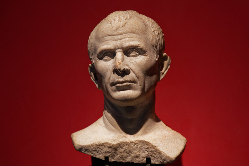 Buste de César Musée de l'Arles Antique Bouches du Rhô… Flickr