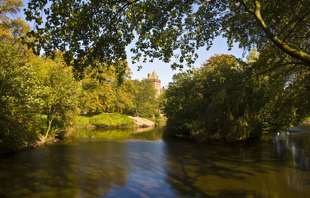 Newsham park.. Chas Frodsham uknature. Flickr