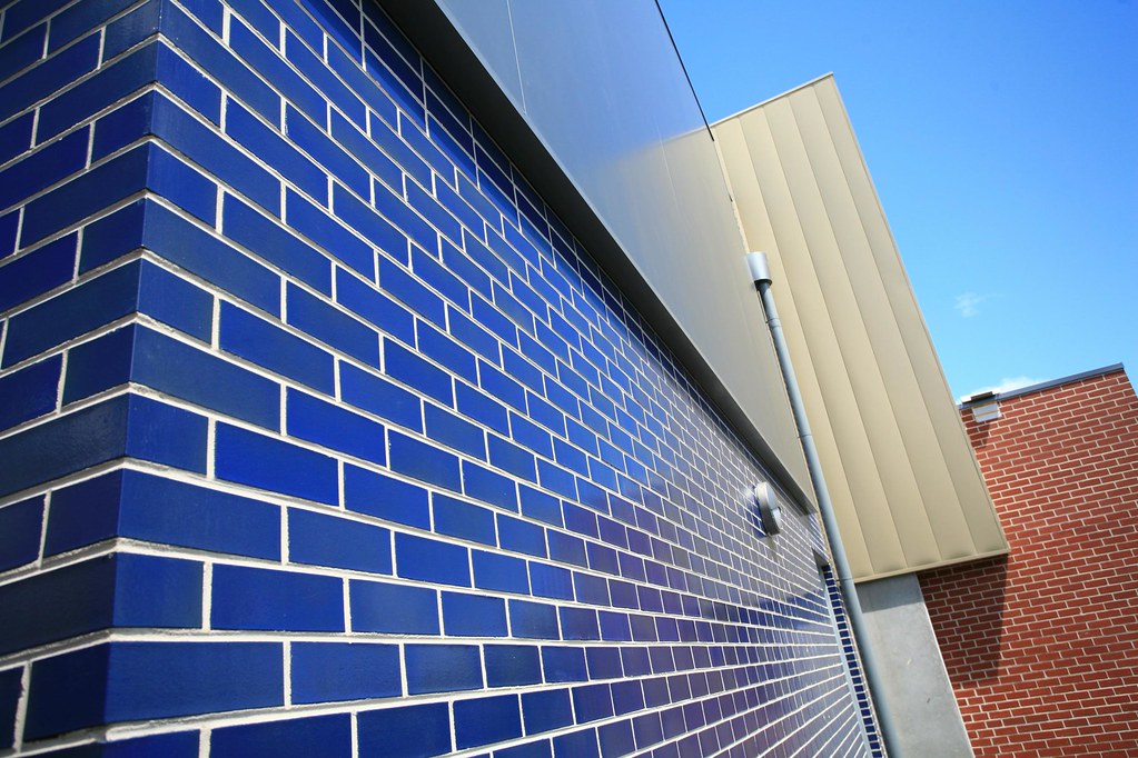 Bright glazed brick feature wall Austral Bricks Burlesque … Flickr