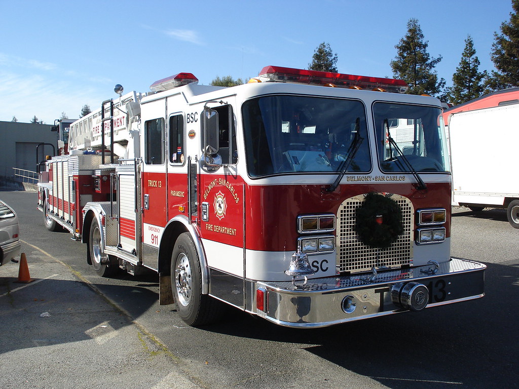 *BELMONT / SAN CARLOS Fire Department TRUCK 13 Caltrain Em… Flickr