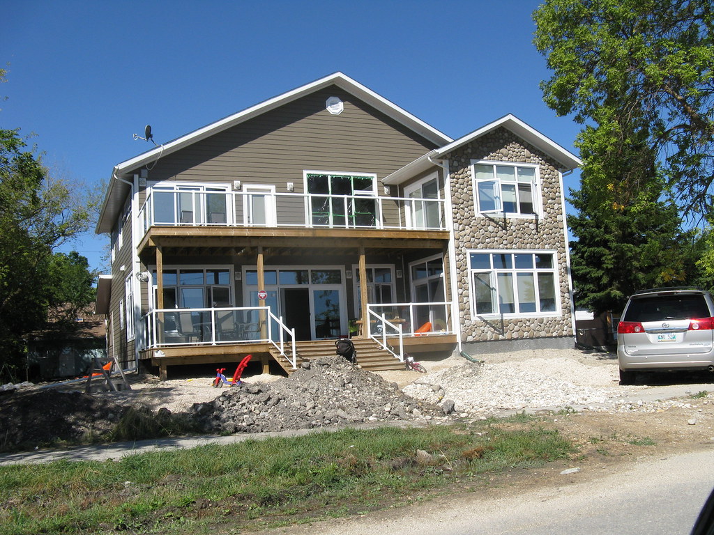 IMG_2293 New Cottage at Winnipeg Beach Lakefront placesweluv Flickr