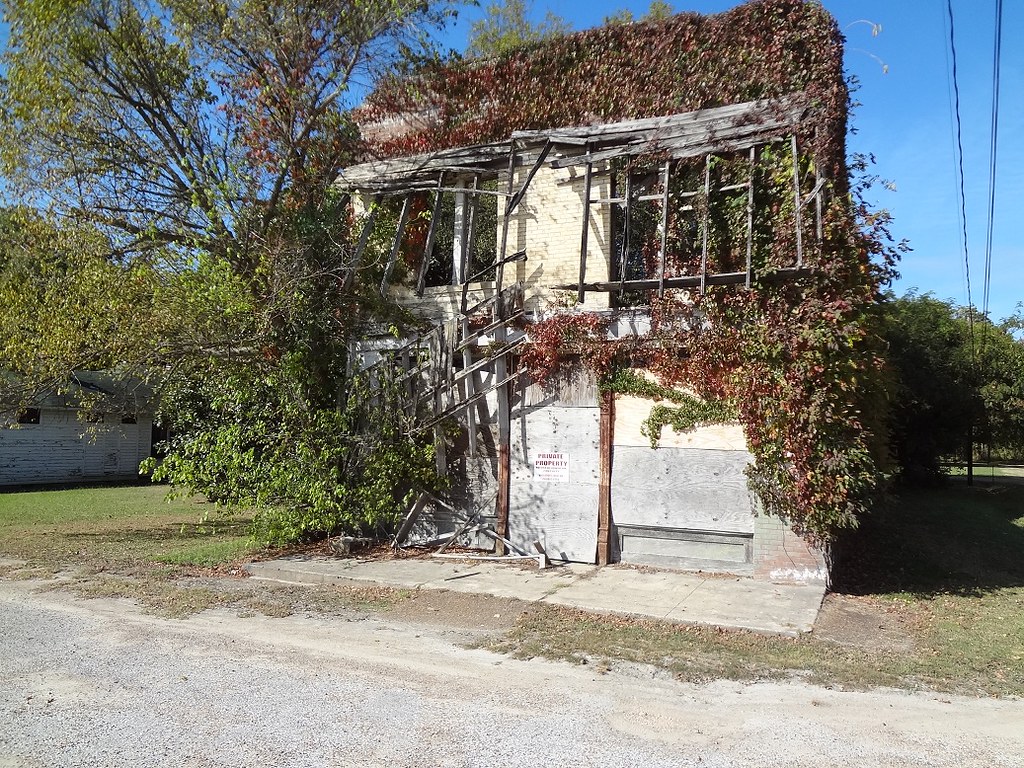 Bryants Grocery This is how Bryant's Grocery looks today. … Flickr