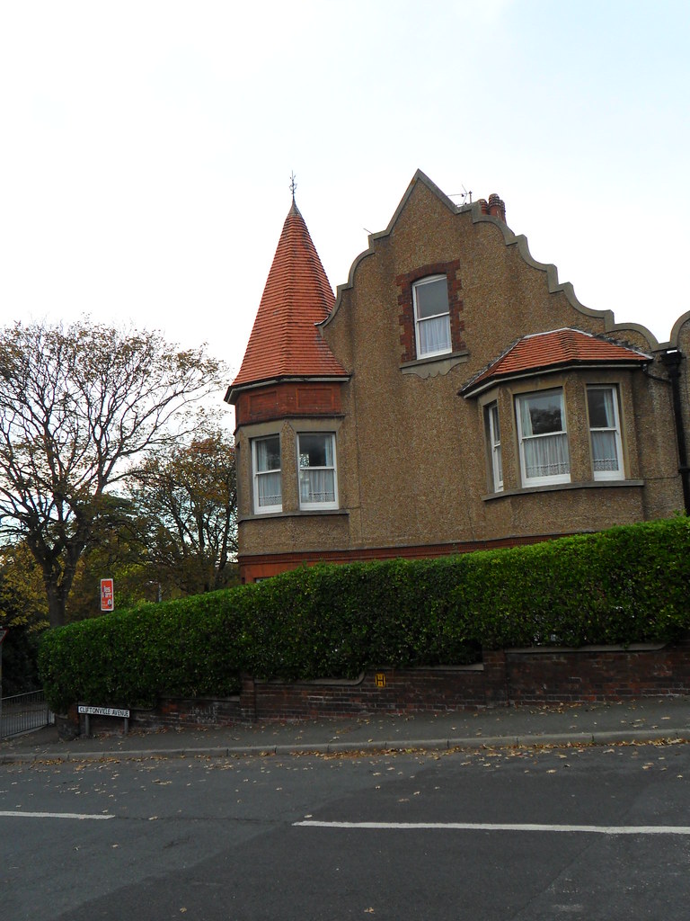 Cliftonville Avenue corner with Approach Road Margate Local & Family