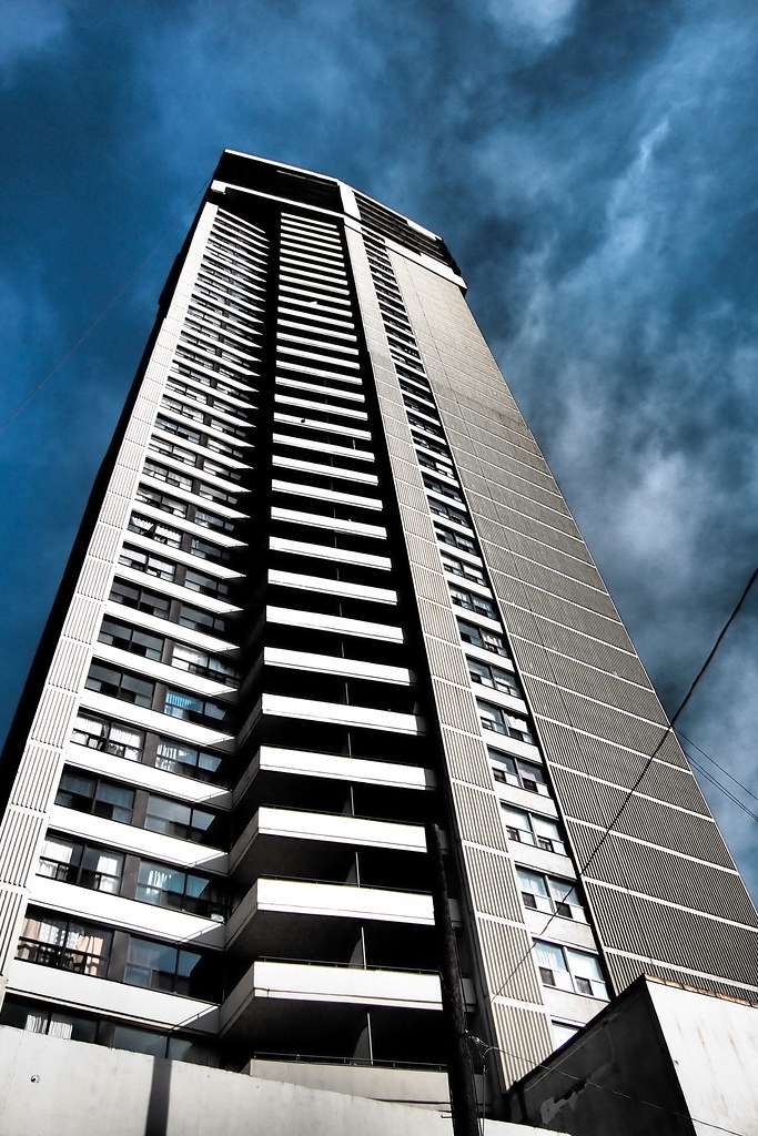 100 Main St. E APT Building, Hamilton one of the tallest b… Flickr