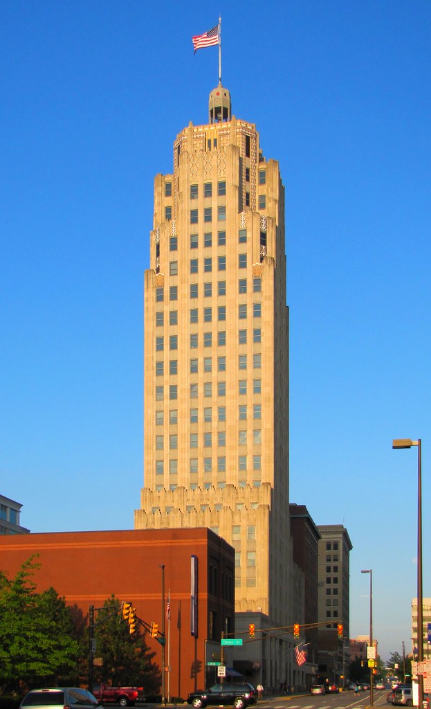 Lincoln Bank Tower This Fort Wayne skyscraper was built in… Flickr