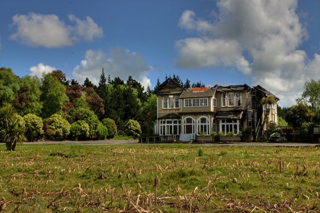 Old home/lodge, Sanson, Manawatu, New Zealand One of the s… Flickr