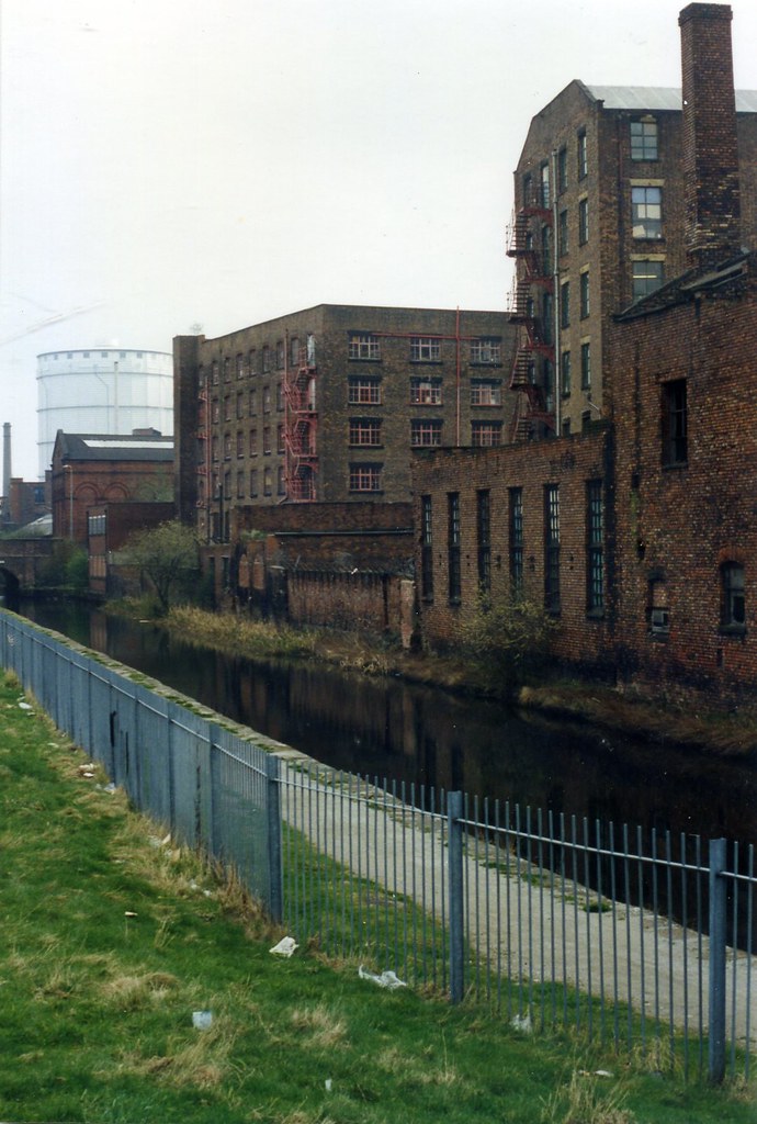 Factories along the Ashton Canal, Carruthers Street, Manch… Flickr