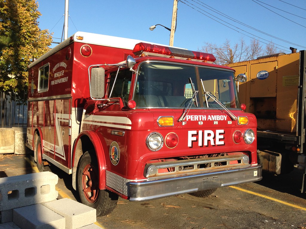 Perth Amboy Fire Department Rescue 2 1975 Ford C Saulsbury… Flickr