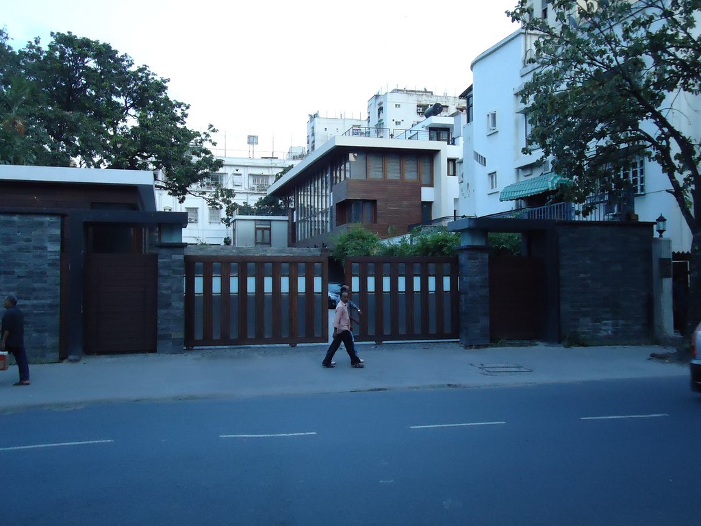 A bungalow on Loudon Street, Kolkata photo by Samrat Mukhe… Flickr