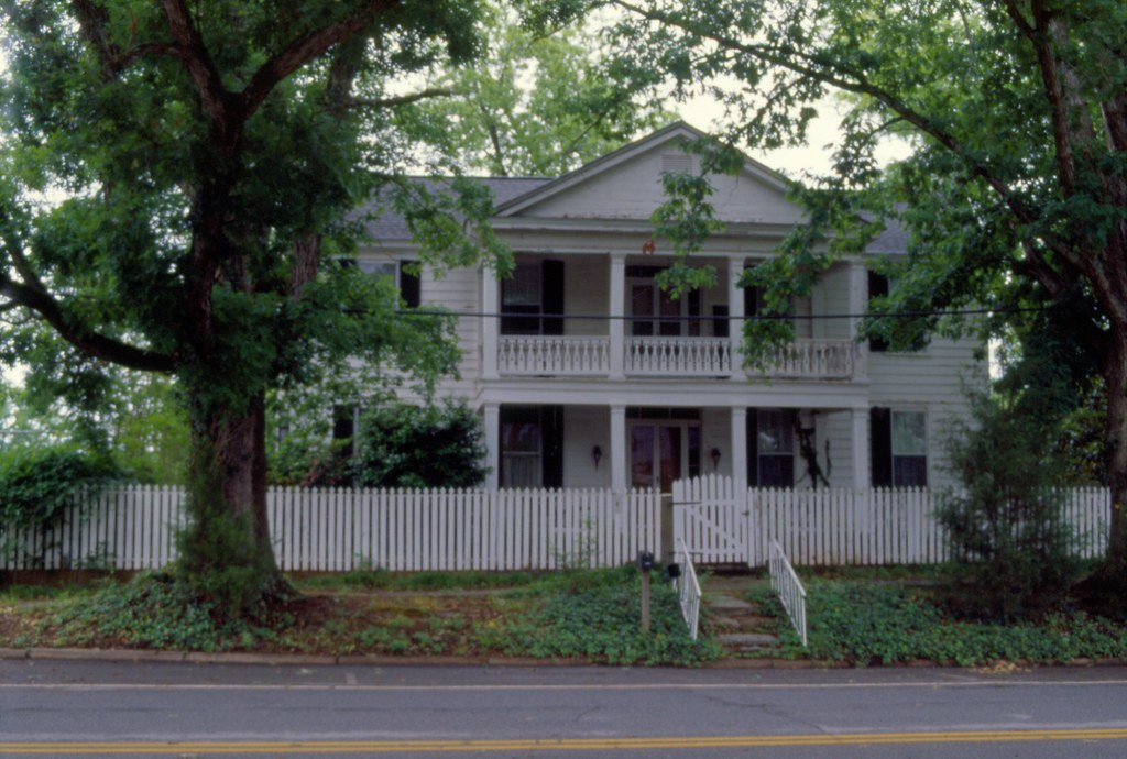 038 Mathews House Img268_33 Roll 268 Elite Chrome 100 33 … Flickr