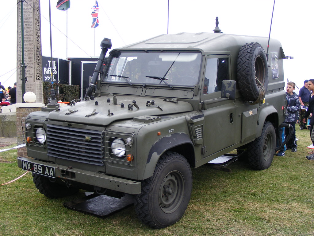 Land Rover Defender MX 89 AA Sunderland International Air… Flickr