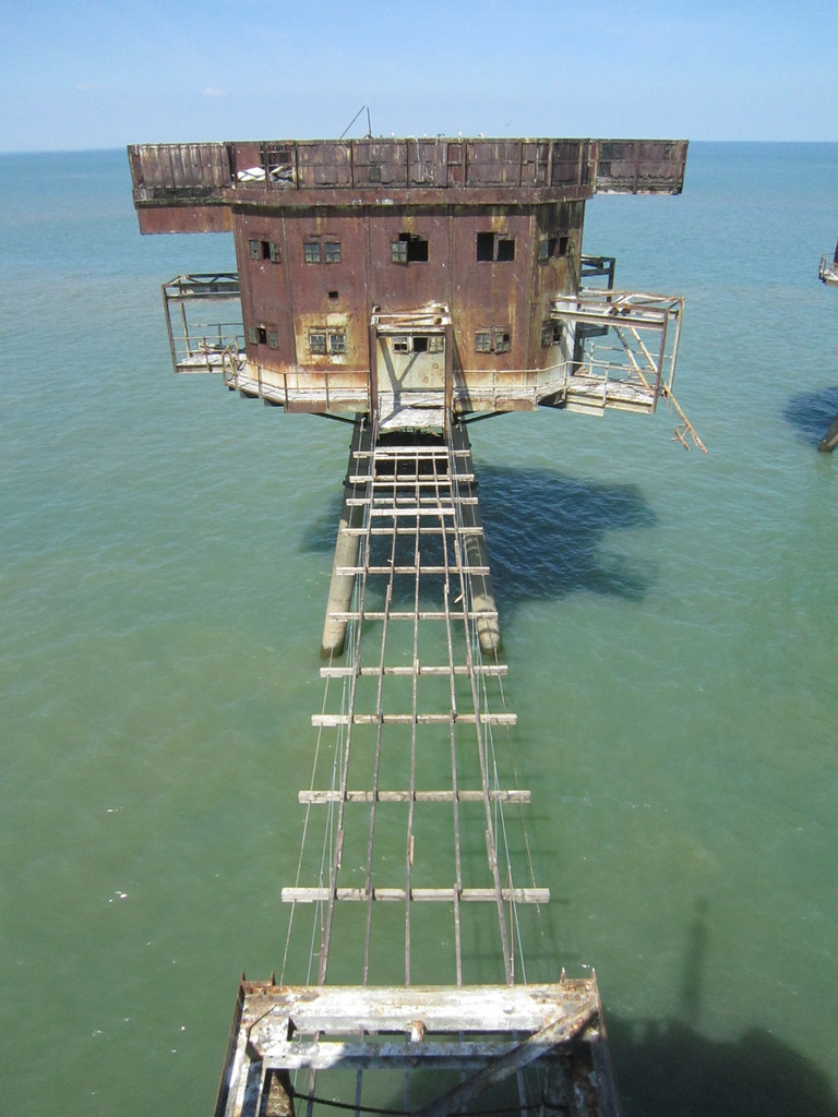 Redsands WWII Maunsell Sea Forts Abandoned WWII Maunsell F… Flickr