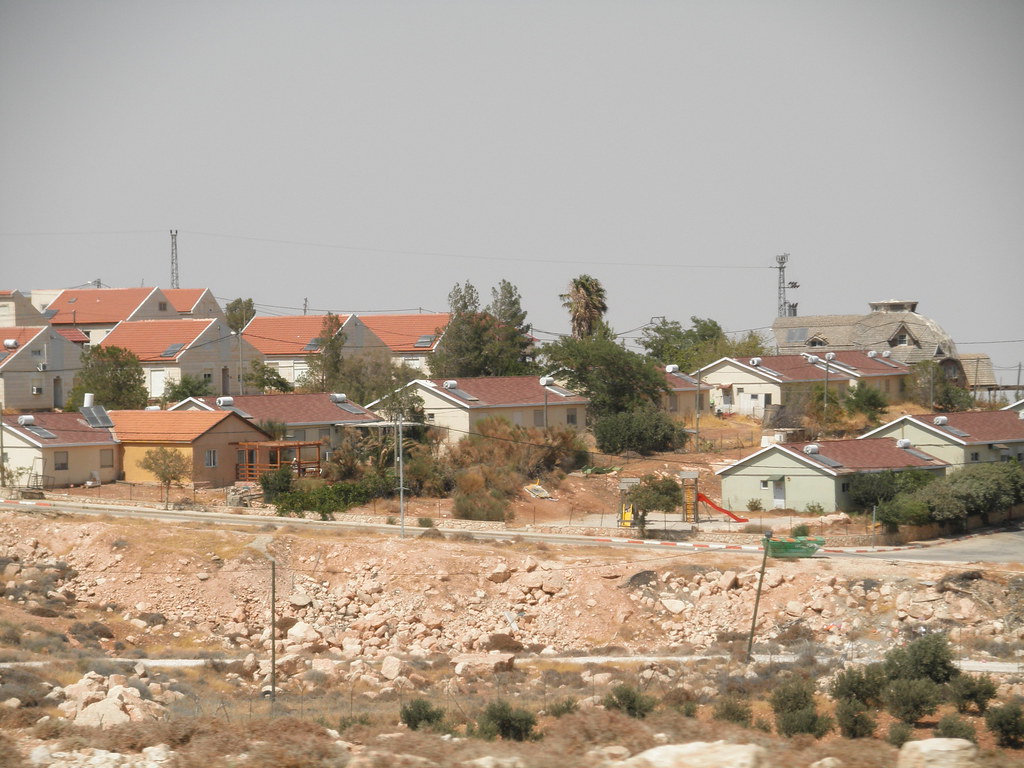Ma'ale Amos Settlement A picture of the Ma'ale 'Amos settl… Flickr