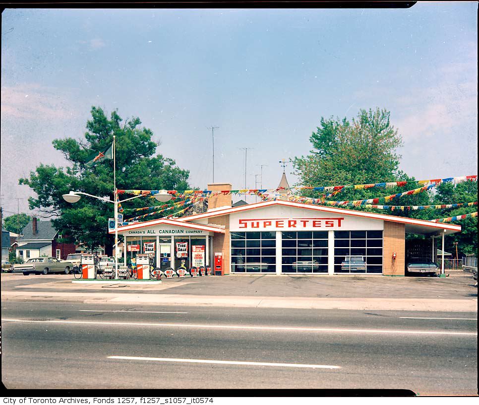 Supertest gas station, Jane and Hanley Streets Photographe… Flickr