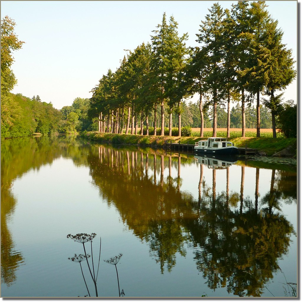 Balade sur le canal Sur le canal de Nantes à Brest entre l… Flickr