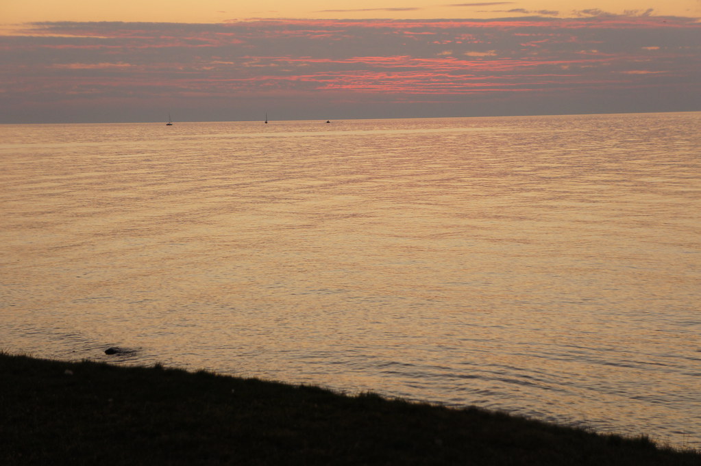 The sun sets on Lake Ontario Pultneyville, NY zDSC01800 Flickr