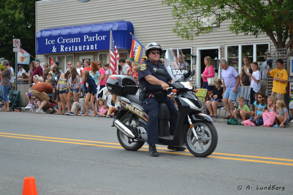 Pentwater Parade 2011 Pentwater Police Depart… Flickr
