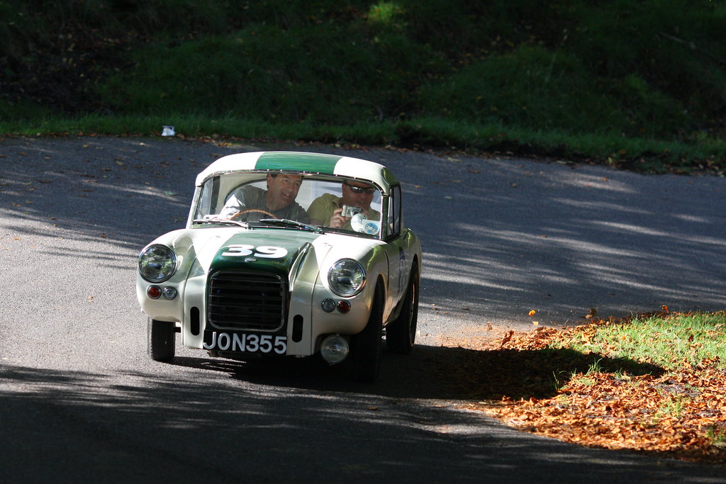 Bristol Motor Club's Spirit of the 60's event at Dyrham Pa… Flickr