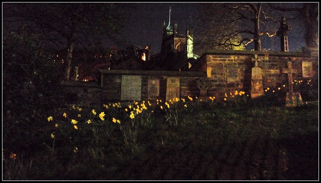 St. Cuthbert's Kirkyard / St. John's Scottish Episcopal Church a