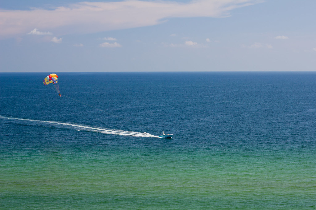 Parasailing in Gulf Shores, Alabama At the beach this week… Flickr