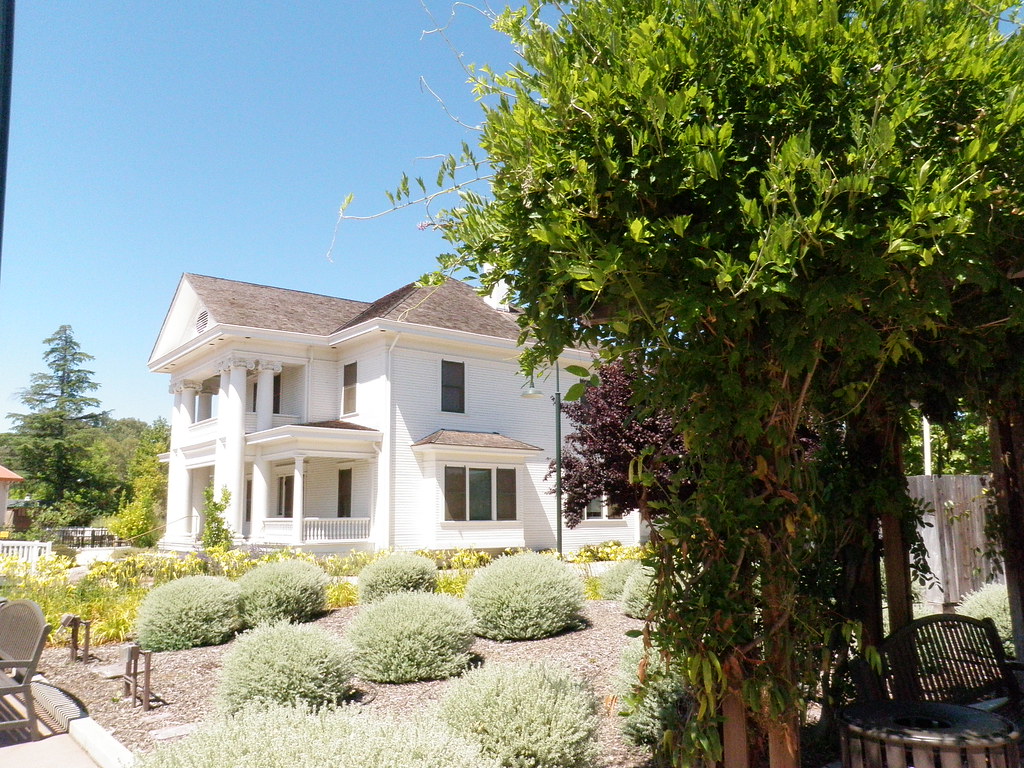 Nut Tree, Vacaville53 The Nut Tree was a great stopping p… Flickr