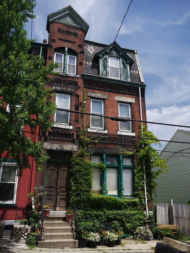 Troy Hill Building Wonderful old building in the Troy Hill… Flickr