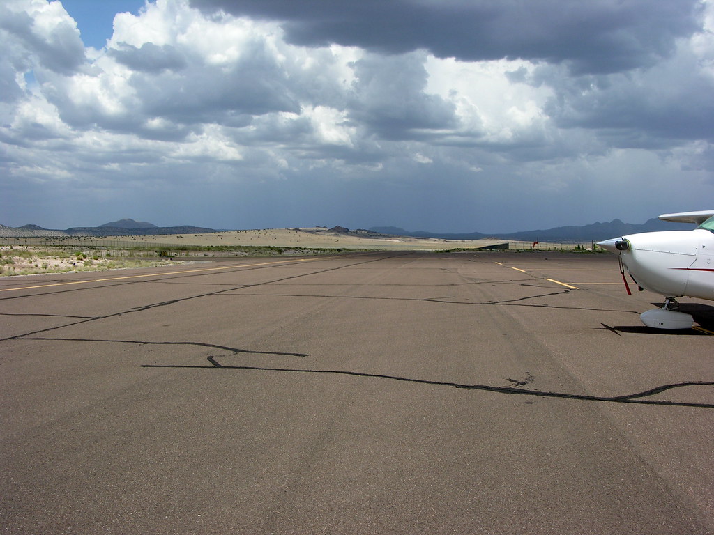 FAA P23 Seligman Airport, AZ looking North Sectional cha… Flickr