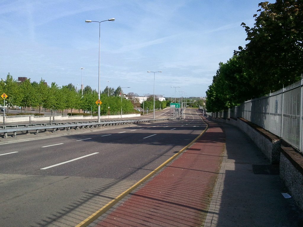 Sarsfield Road Sarsfield Road looking North towards Wilton… Flickr