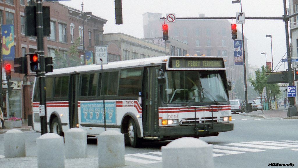 Greater Portland METRO Bus 9018 Photo taken July 25, 1996 … Flickr