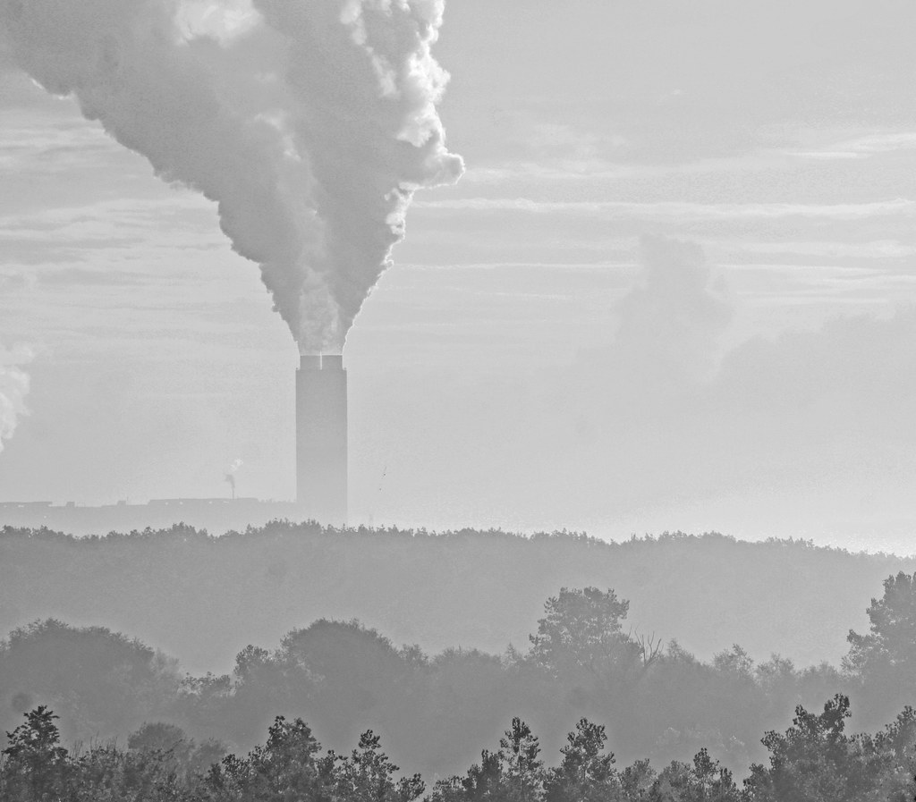 Pleasant Prairie Power Plant Taken at I94 and Hwy 165 in … Flickr