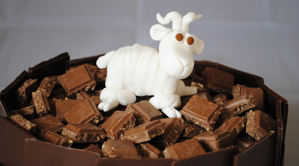 Goat cake with chocolate shards Hand modelled goat with ch… Flickr