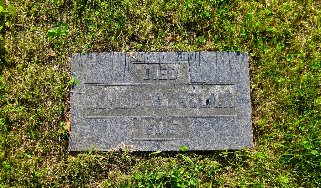 33 Neche, North Dakota Adalia LeClair grave, mother of Flo… Flickr