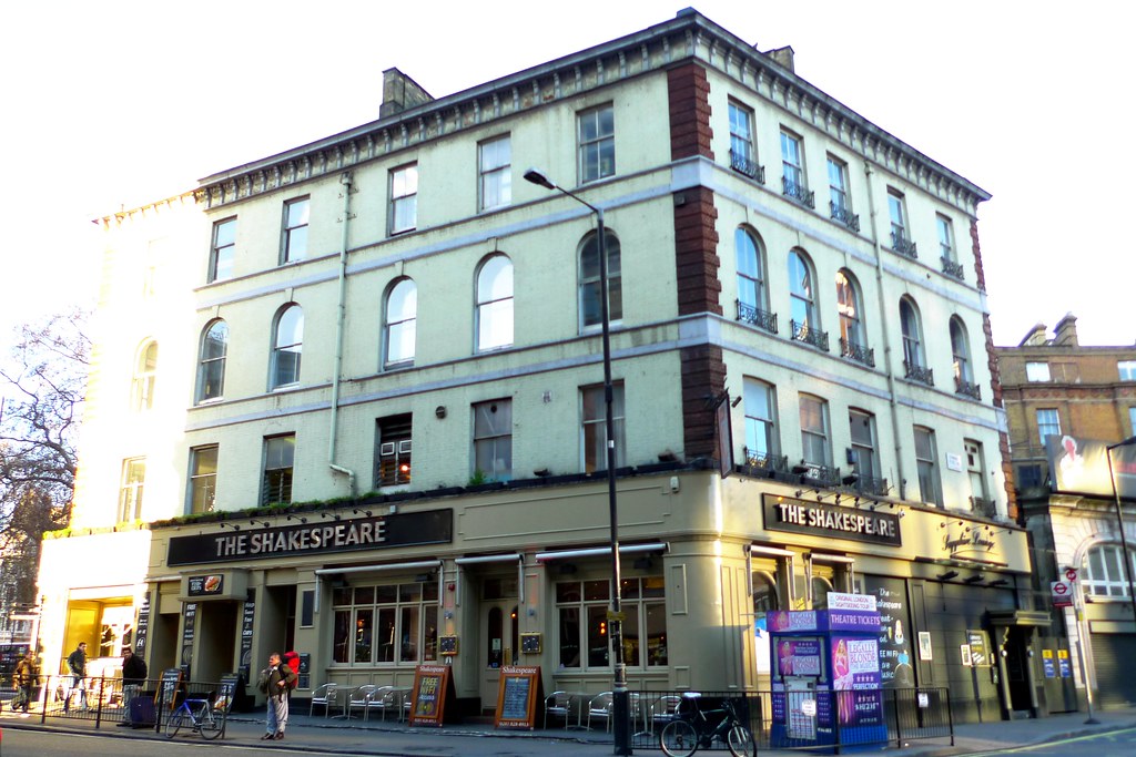 Shakespeare, Victoria, SW1 A very large pub opposite Victo… Flickr