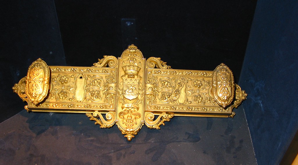 B0002053 Belmont Hardware Flickr