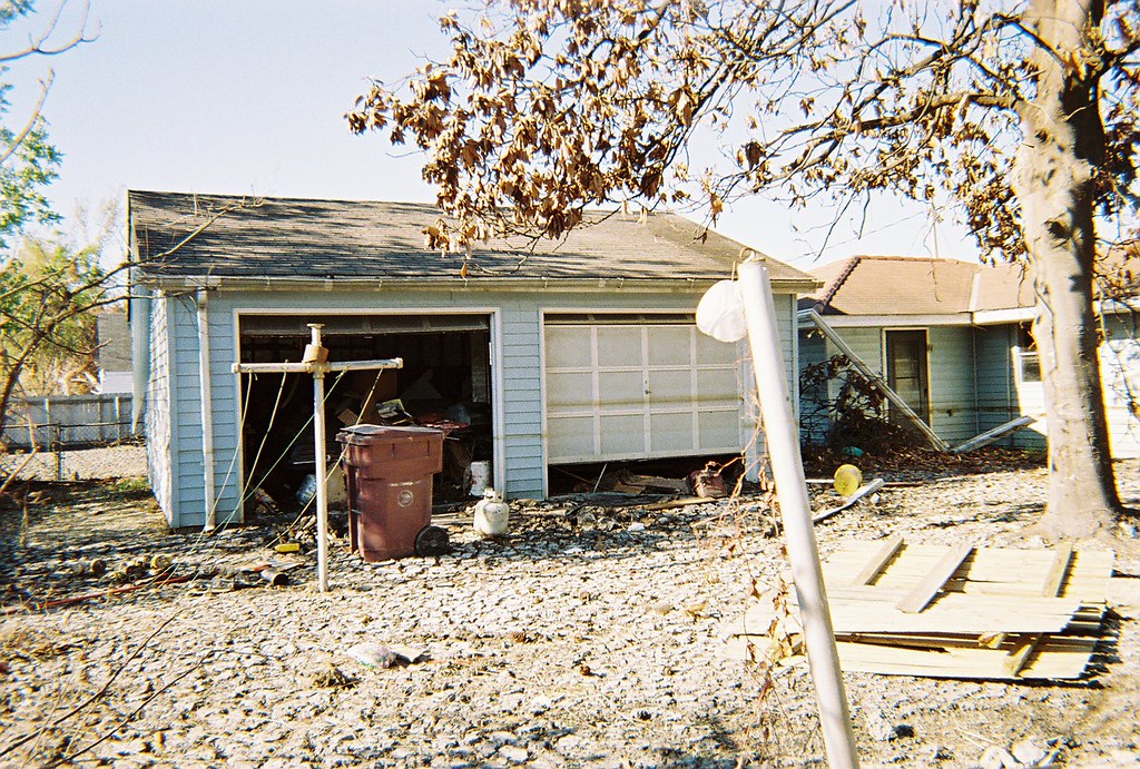 5 weeks after Hurricane Katrina Chalmette, Louisiana Francesco Flickr