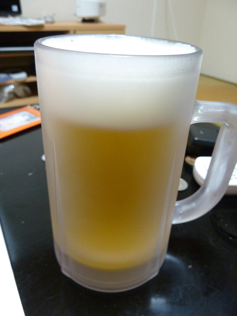 Chilled beer mug Pretty neat beer mug it's hollow and fi… Flickr