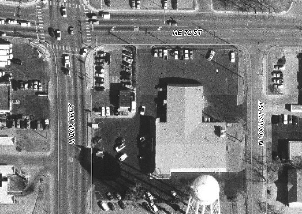 se corner 72nd & n oak trafficway Gladstone aerial photogr… Flickr