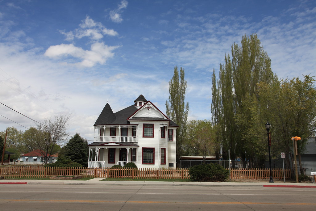 21 Salina, Utah A cute house I spotted in Salina, Utah. Thomas A