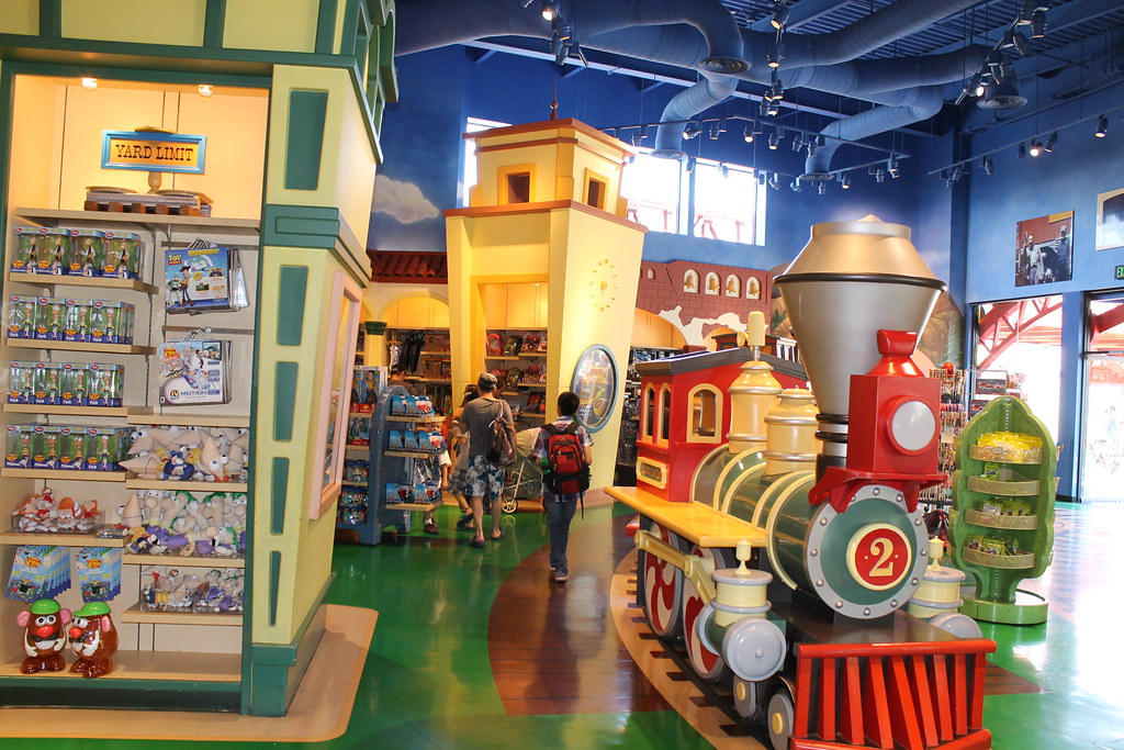 EngineEar Toys I took this picture as this would be the l… Flickr