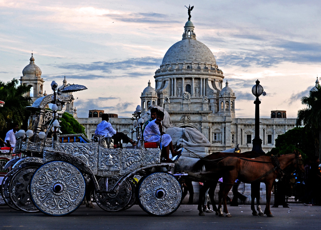 A Relaxing Calcutta Afternoon Horse driven carriages, and … Flickr