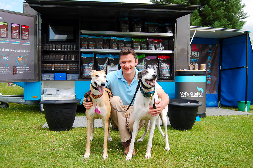 Vet's Kitchen We met TV vet Joe Inglis at the Bedfordshire… Flickr