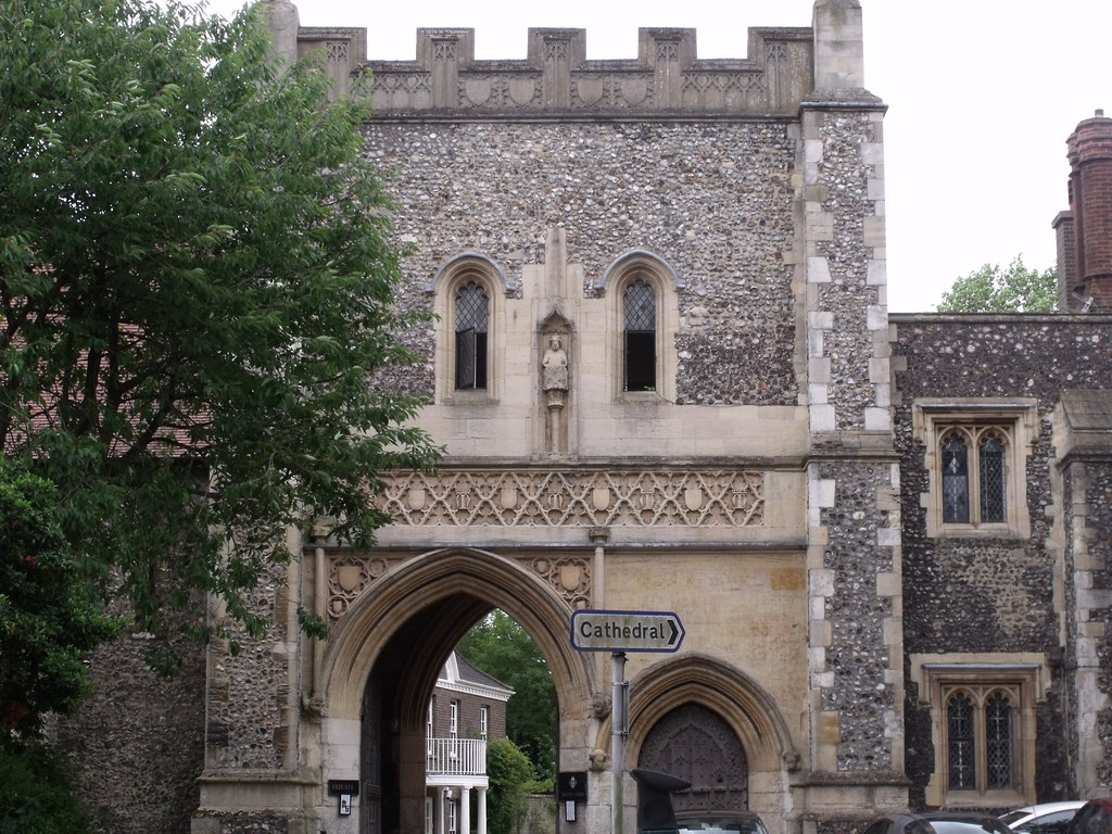 Norwich Cathedral The Gate Outside the cathedra… Flickr