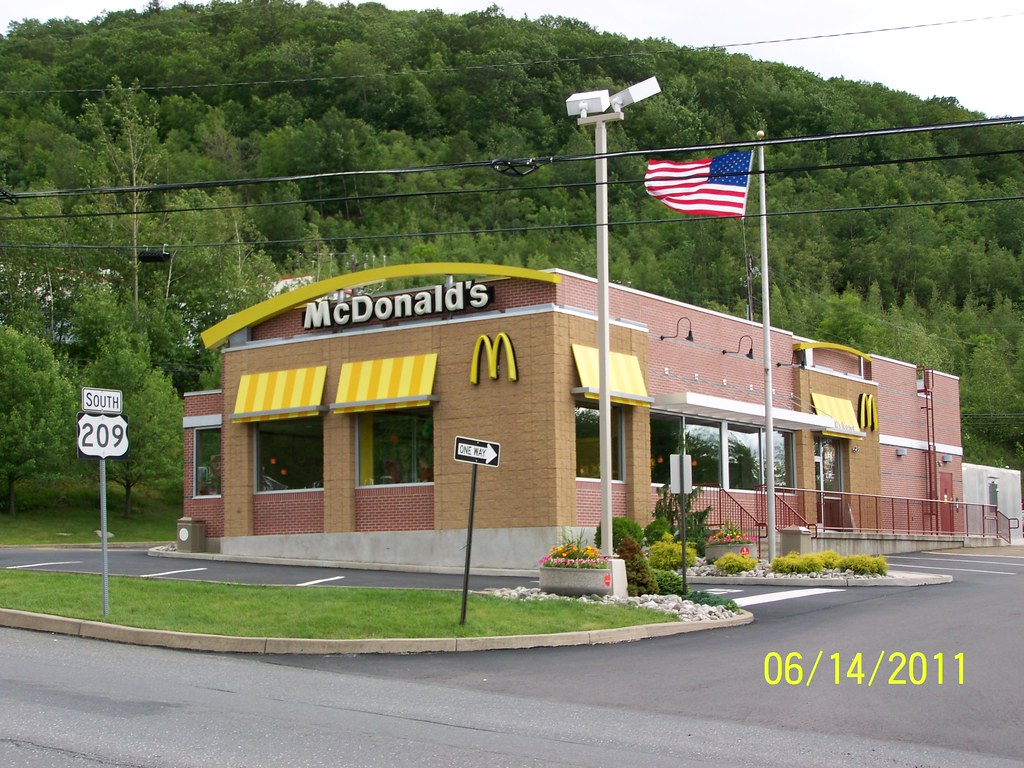 100_7918 180 Market Street,Nesquehoning, Pennsylvania ncokecan Flickr