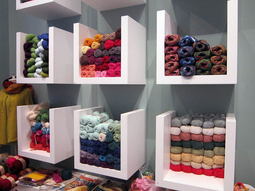 Knit 1d Knit 1 a local Chicago yarn store lbostudio Flickr