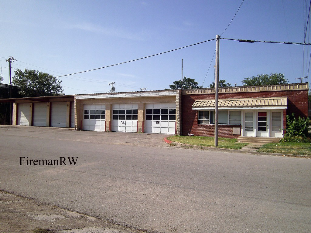 Hamilton, TX VFD Station FiremanRW Flickr