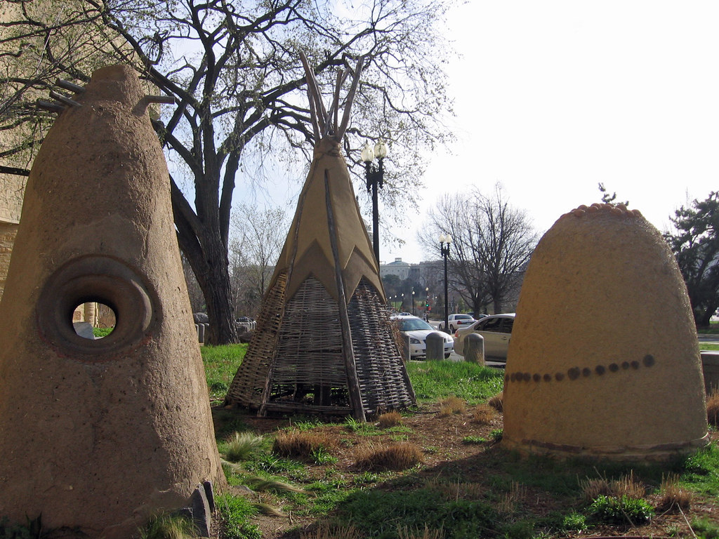 Native American homes Exhibit of different types of Native… Flickr
