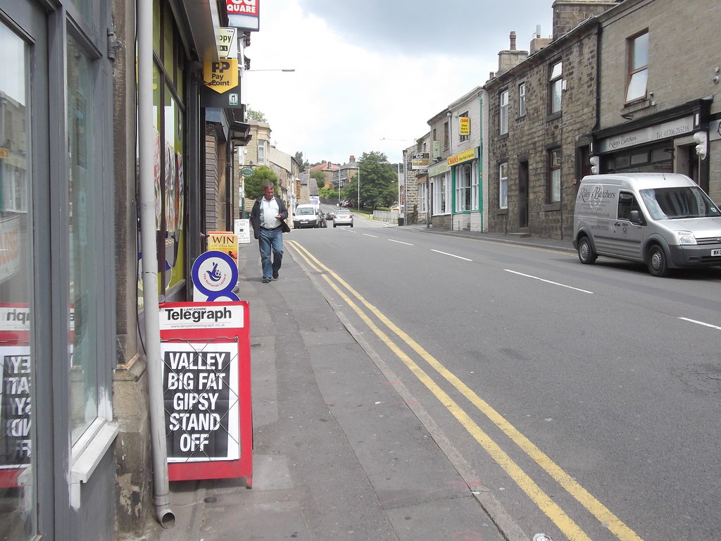 Burnley Road, Crawshawbooth, Lancashire A682 TRAVELLERS an… Flickr