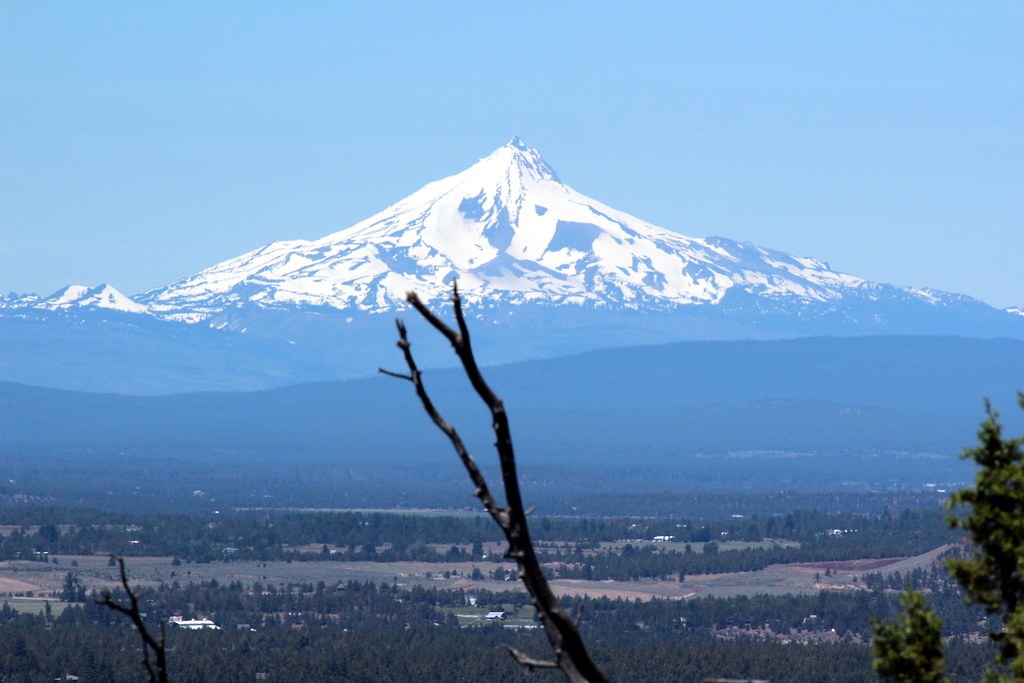 Bend, Oregon (IMG_0221) View of the Cascade mountain range… Flickr
