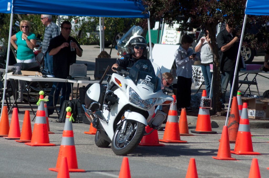 Ride 1 N 5 Milpitas Honda Start Gate A Milpitas officer ta… Flickr